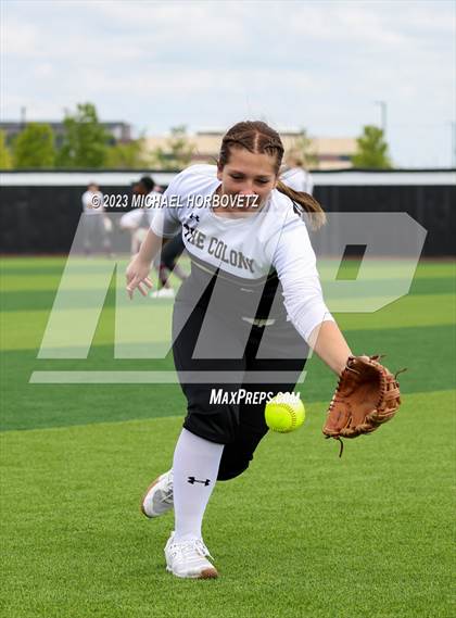Thumbnail 3 in The Colony vs. Heritage (UIL 5A Bi-district) photogallery.