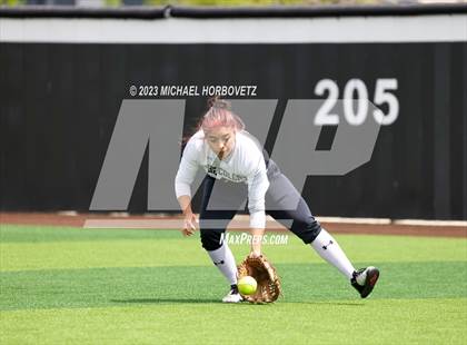 Thumbnail 3 in The Colony vs. Heritage (UIL 5A Bi-district) photogallery.