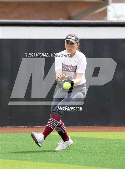 Thumbnail 1 in The Colony vs. Heritage (UIL 5A Bi-district) photogallery.
