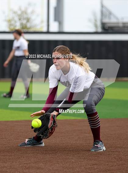 Thumbnail 2 in The Colony vs. Heritage (UIL 5A Bi-district) photogallery.