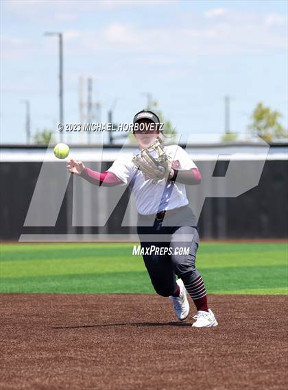 Thumbnail 3 in The Colony vs. Heritage (UIL 5A Bi-district) photogallery.