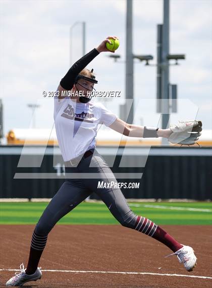 Thumbnail 2 in The Colony vs. Heritage (UIL 5A Bi-district) photogallery.