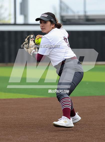 Thumbnail 2 in The Colony vs. Heritage (UIL 5A Bi-district) photogallery.
