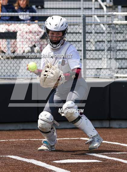 Thumbnail 3 in The Colony vs. Heritage (UIL 5A Bi-district) photogallery.