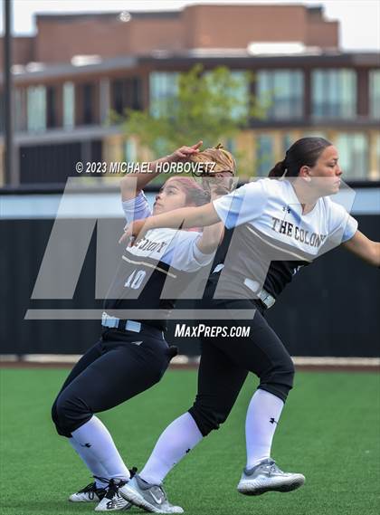 Thumbnail 3 in The Colony vs. Heritage (UIL 5A Bi-district) photogallery.