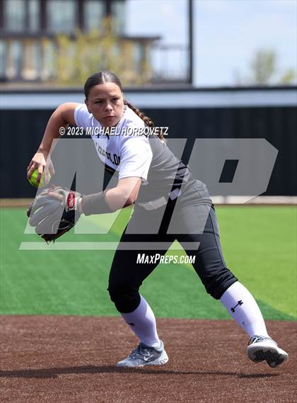 Thumbnail 2 in The Colony vs. Heritage (UIL 5A Bi-district) photogallery.