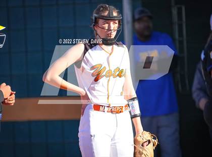 Thumbnail 3 in Casa Grande @ Campo Verde photogallery.