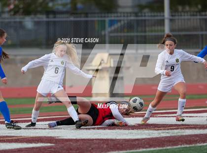 Thumbnail 2 in Rio Americano vs University Prep (Rocklin/Whitney Invitational) photogallery.