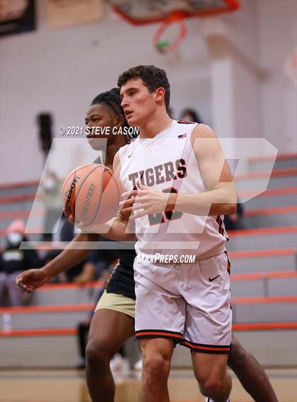 Thumbnail 1 in Enochs vs Roseville (Tiger Classic) photogallery.