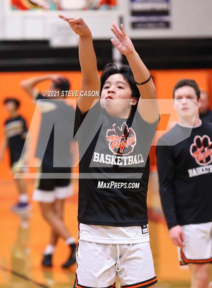 Thumbnail 3 in Enochs vs Roseville (Tiger Classic) photogallery.