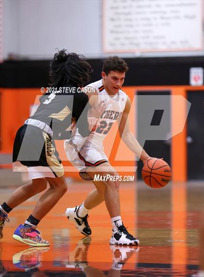Thumbnail 1 in Enochs vs Roseville (Tiger Classic) photogallery.