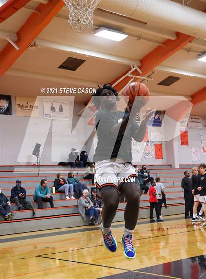Thumbnail 3 in Enochs vs Roseville (Tiger Classic) photogallery.