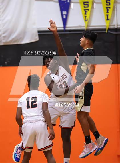 Thumbnail 1 in Enochs vs Roseville (Tiger Classic) photogallery.