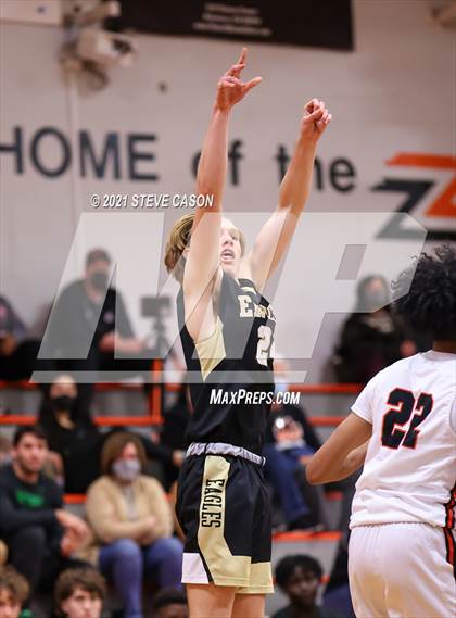 Thumbnail 3 in Enochs vs Roseville (Tiger Classic) photogallery.