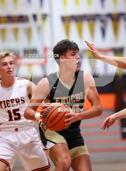 Thumbnail 1 in Enochs vs Roseville (Tiger Classic) photogallery.