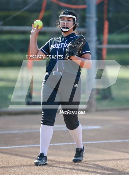 Thumbnail 2 in Beckman vs. Portola photogallery.