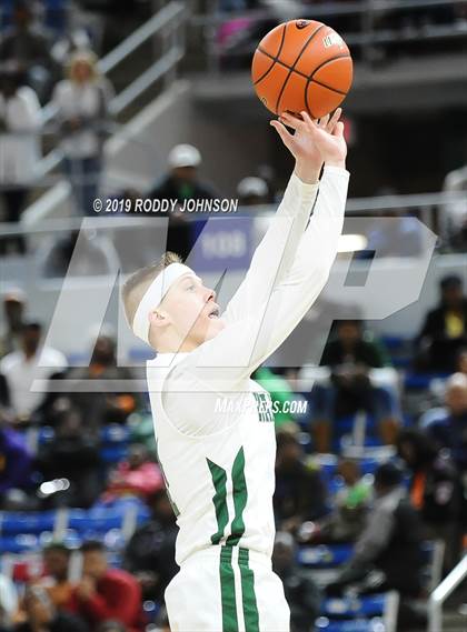 Thumbnail 2 in Peabody vs. Wossman (LHSAA 3A Marsh Madness Final) photogallery.