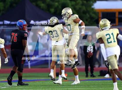 Thumbnail 1 in Long Beach Poly vs. Serra photogallery.