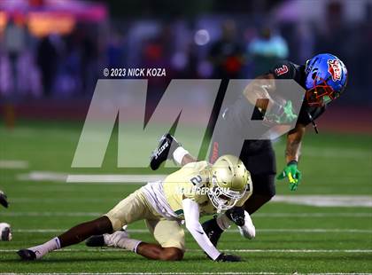 Thumbnail 3 in Long Beach Poly vs. Serra photogallery.
