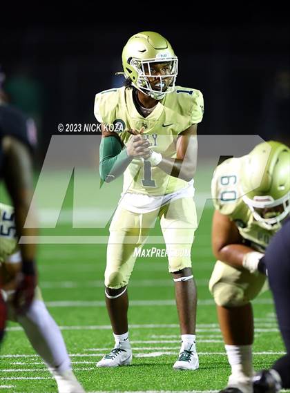 Thumbnail 3 in Long Beach Poly vs. Serra photogallery.