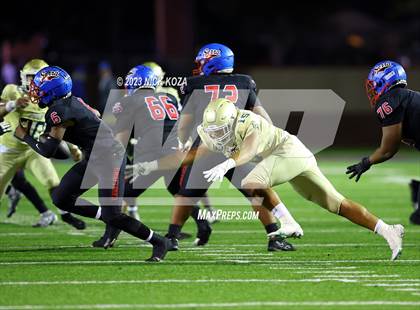 Thumbnail 1 in Long Beach Poly vs. Serra photogallery.