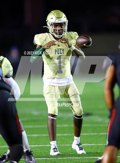 Thumbnail 1 in Long Beach Poly vs. Serra photogallery.