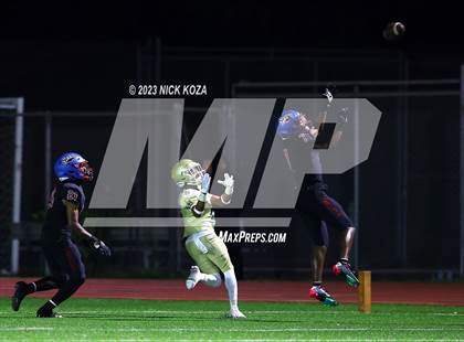 Thumbnail 2 in Long Beach Poly vs. Serra photogallery.