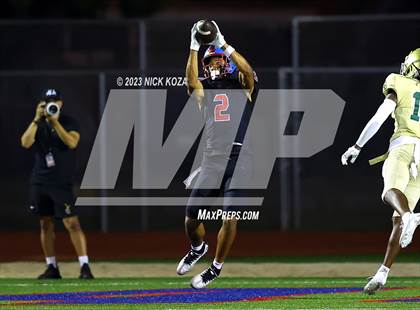 Thumbnail 1 in Long Beach Poly vs. Serra photogallery.