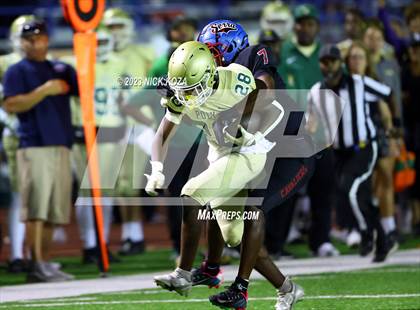 Thumbnail 1 in Long Beach Poly vs. Serra photogallery.