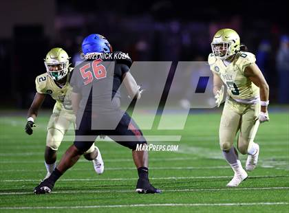 Thumbnail 3 in Long Beach Poly vs. Serra photogallery.