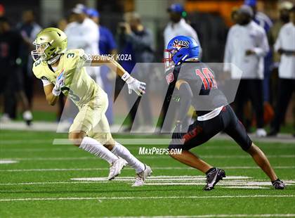 Thumbnail 2 in Long Beach Poly vs. Serra photogallery.