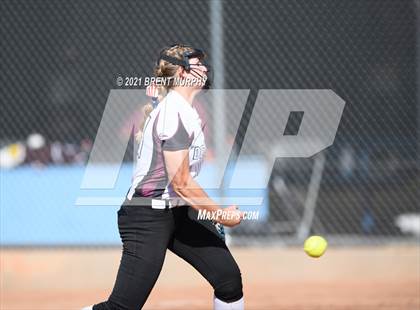 Thumbnail 3 in Frederick vs. Golden (CHSAA 4A Region 4) photogallery.