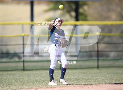 Thumbnail 2 in Frederick vs. Golden (CHSAA 4A Region 4) photogallery.