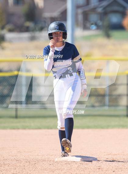 Thumbnail 2 in Frederick vs. Golden (CHSAA 4A Region 4) photogallery.