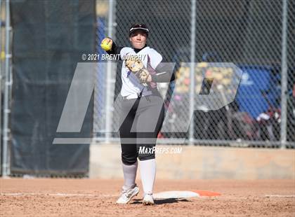 Thumbnail 3 in Frederick vs. Golden (CHSAA 4A Region 4) photogallery.