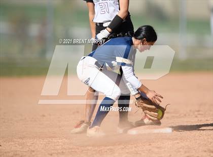 Thumbnail 3 in Frederick vs. Golden (CHSAA 4A Region 4) photogallery.