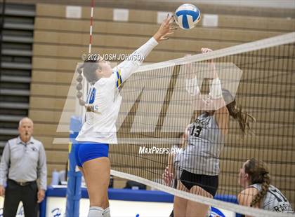 Thumbnail 1 in East Ridge @ Wayzata photogallery.