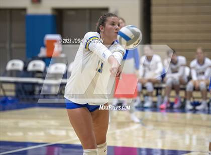 Thumbnail 2 in East Ridge @ Wayzata photogallery.