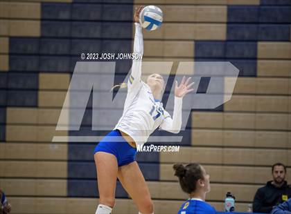 Thumbnail 2 in East Ridge @ Wayzata photogallery.