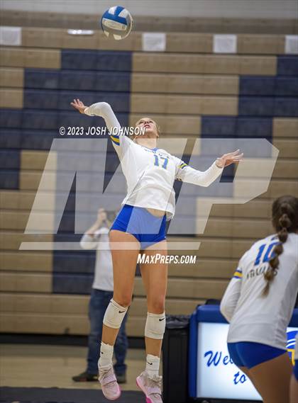 Thumbnail 2 in East Ridge @ Wayzata photogallery.