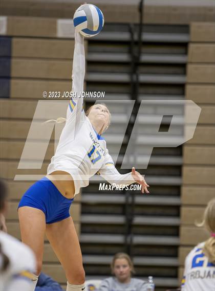 Thumbnail 2 in East Ridge @ Wayzata photogallery.