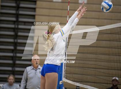 Thumbnail 3 in East Ridge @ Wayzata photogallery.