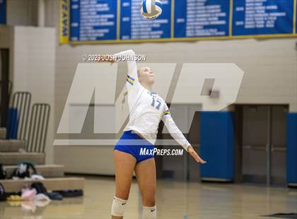 Thumbnail 3 in East Ridge @ Wayzata photogallery.