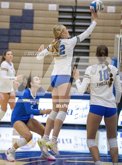 Thumbnail 2 in East Ridge @ Wayzata photogallery.