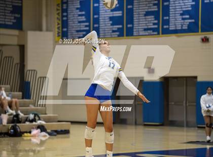 Thumbnail 3 in East Ridge @ Wayzata photogallery.