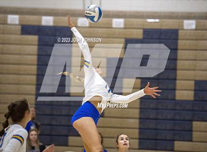 Thumbnail 1 in East Ridge @ Wayzata photogallery.