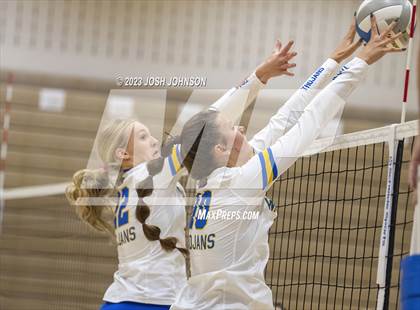 Thumbnail 1 in East Ridge @ Wayzata photogallery.