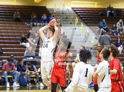 Thumbnail 3 in Chaparral vs. Elsinore (Jared Mandeville Memorial Classic) photogallery.