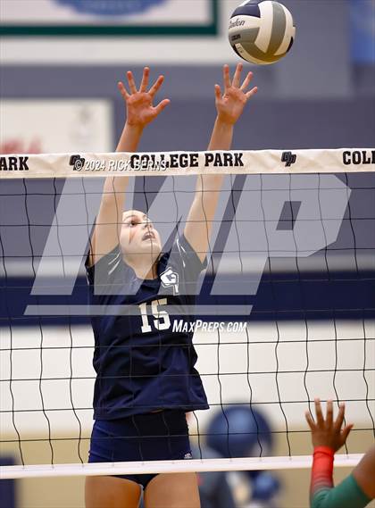Thumbnail 3 in College Park vs The Woodlands photogallery.