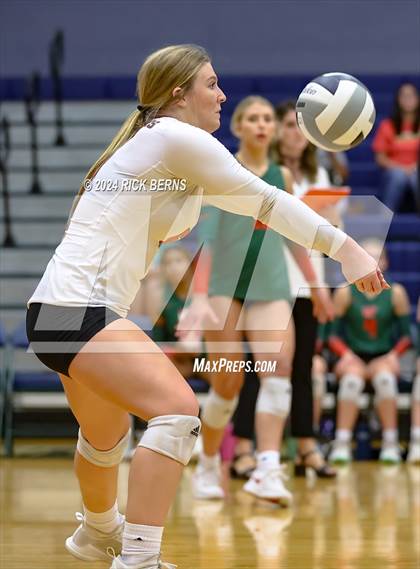 Thumbnail 2 in College Park vs The Woodlands photogallery.